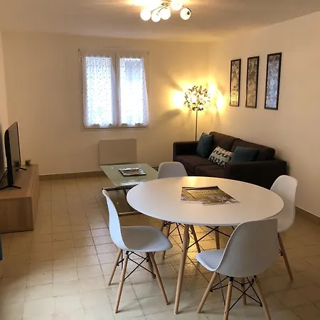 Chambre Dans Maison Centre-ville Vendégház Thouars